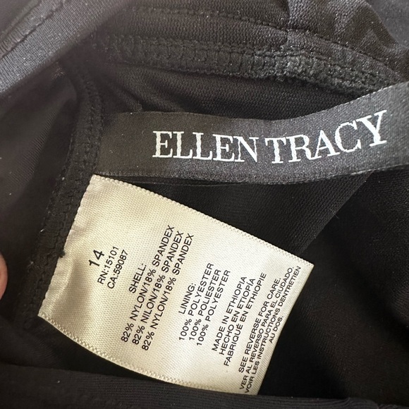 Ellen Tracy, women’s swimsuit size 14, black keyhole - Picture 4 of 4